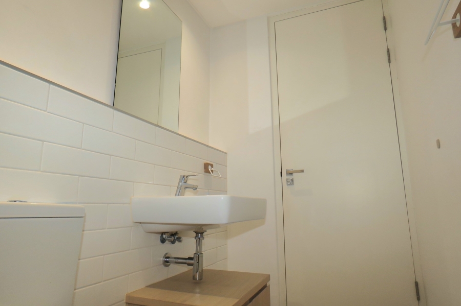 To Let 1 Bedroom Property for Rent in Woodstock Western Cape